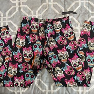 NWT No Boundaries Skull Print Ankle Leggings
